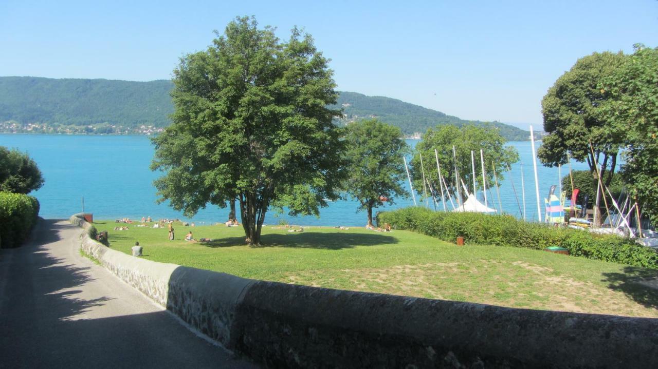 Villa Le Lac Cottage Au Bord Du Lac D'Annecy - Chambre Chez L'Habitant - Les Terrasses Du Lac เวย์ริเยร์-ดู-ลัค ภายนอก รูปภาพ